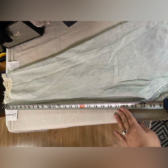 Distressed Light Blue Women's Jeans - Picture 8 of 9